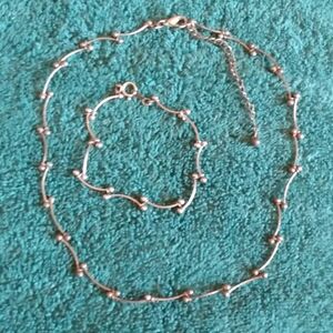 Elegant Silver Tone Necklace and Bracelet Set